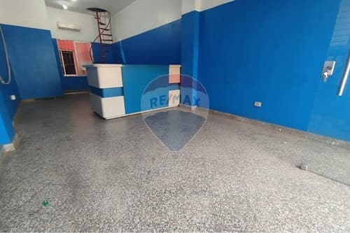 salón comercial sobre Av. Ebio Ayala, foto 4