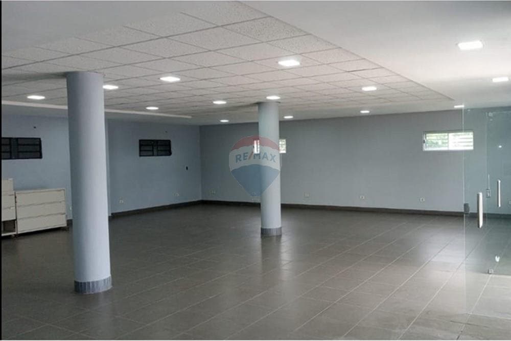 Local comercial en ypane — foto 3