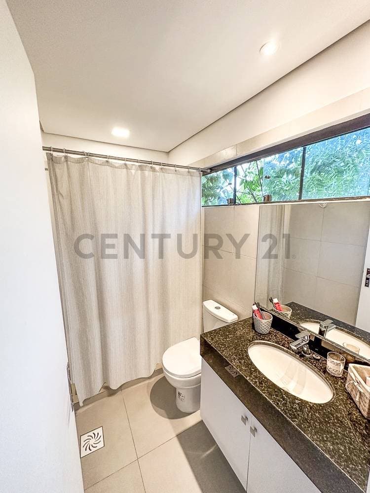 En venta hermoso duplex en Luque, foto 2