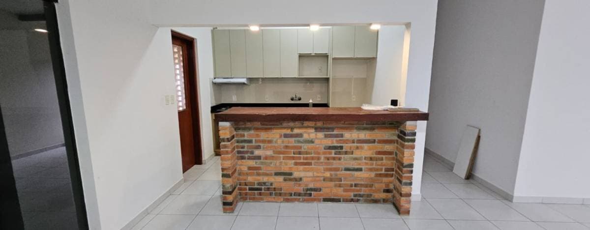 Amplio Departamento en Barrio Mbachio Zona Yacht con Patio y Piscina, foto 3