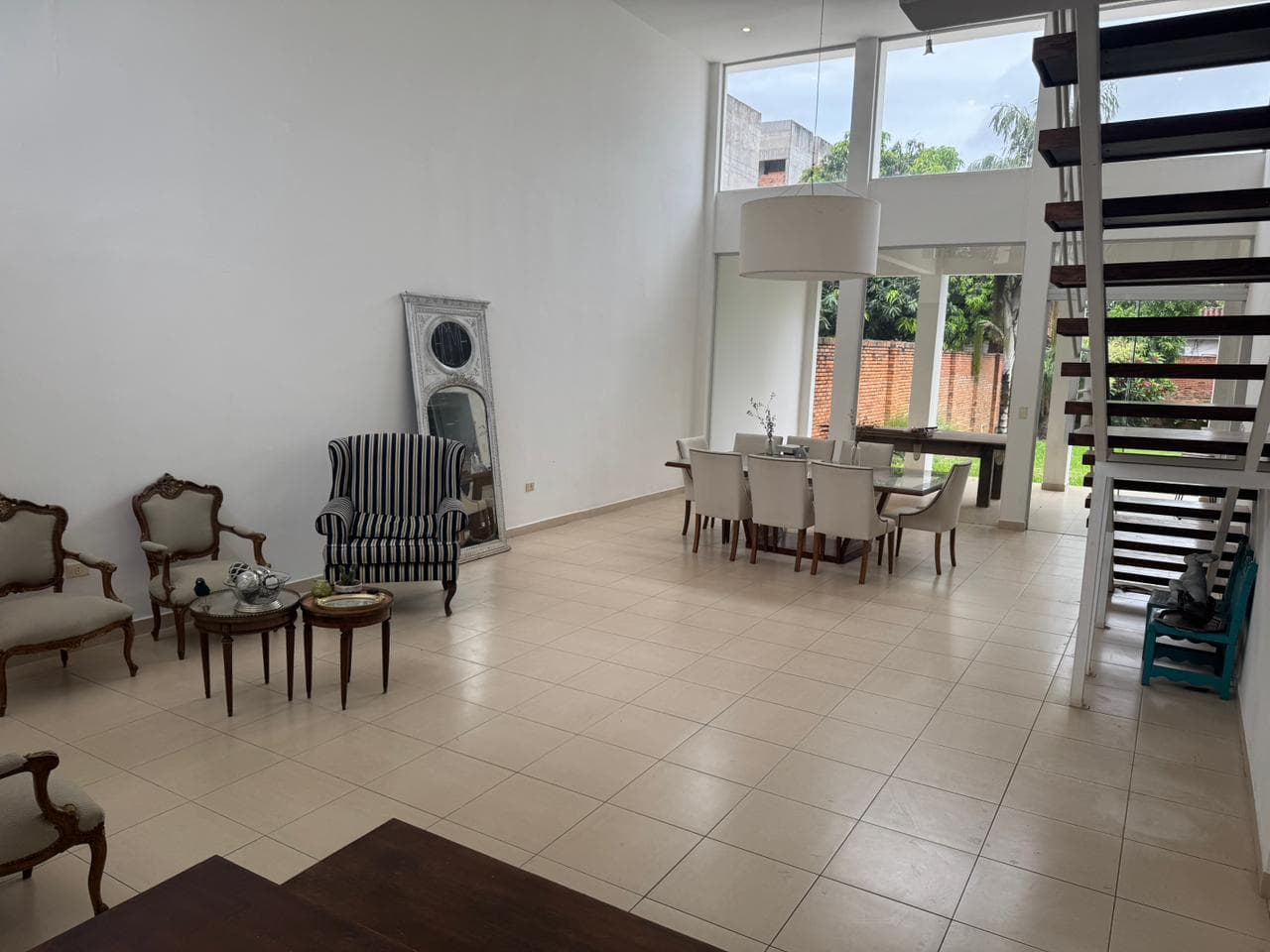 hermosa casa en una de las zonas mas Top, barrio Mburucuya, foto 4