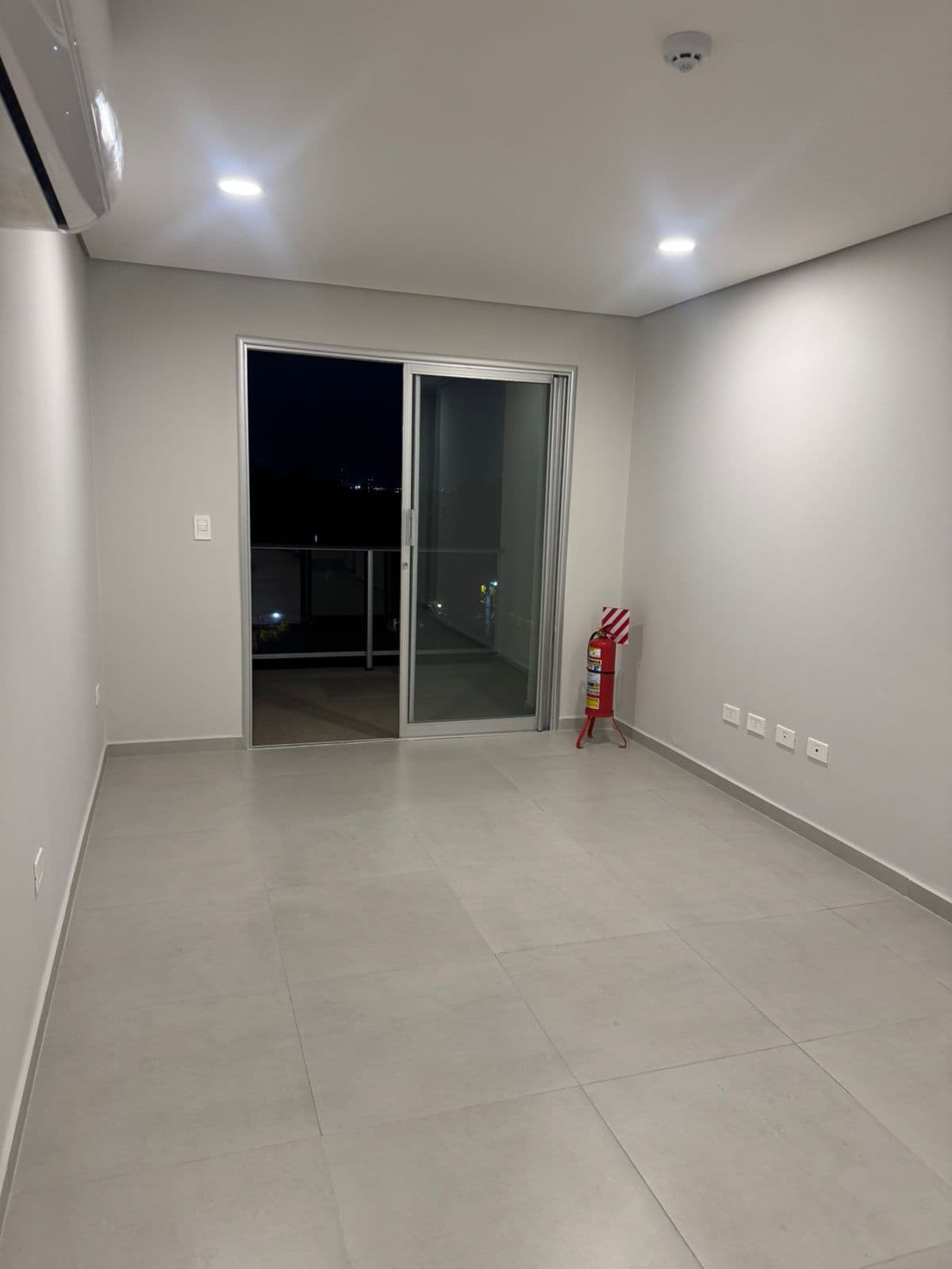 Departamento en Alquiler Edificio Comarca Barrio Los Laureles, foto 1
