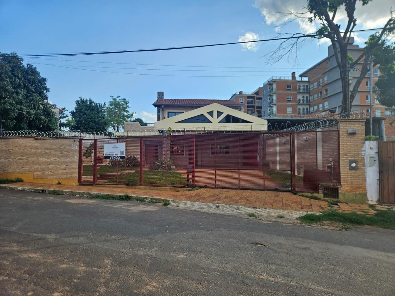Casa En Fernando de la Mora Zona Norte - 698 M2 Con Piscina Y Generador, foto 2