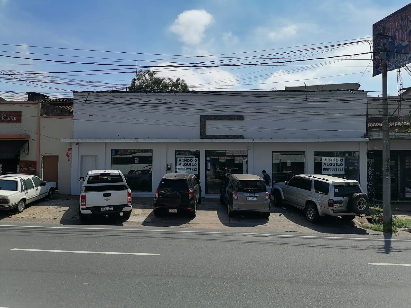 Alquilo Local Comercial 595mts.Avda.Eusebio Ayala casi Gral.Santos
