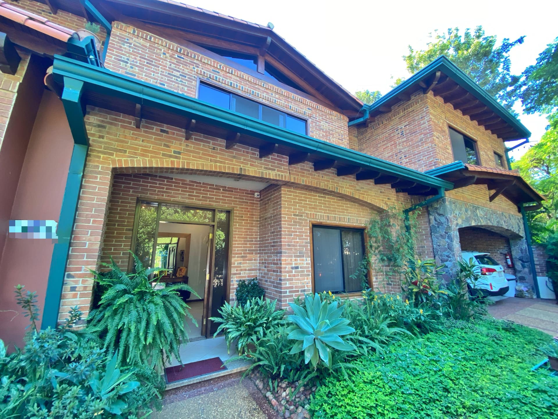 hermosa Casa moderna y amplia en Zona Colegio Goethe, foto 2