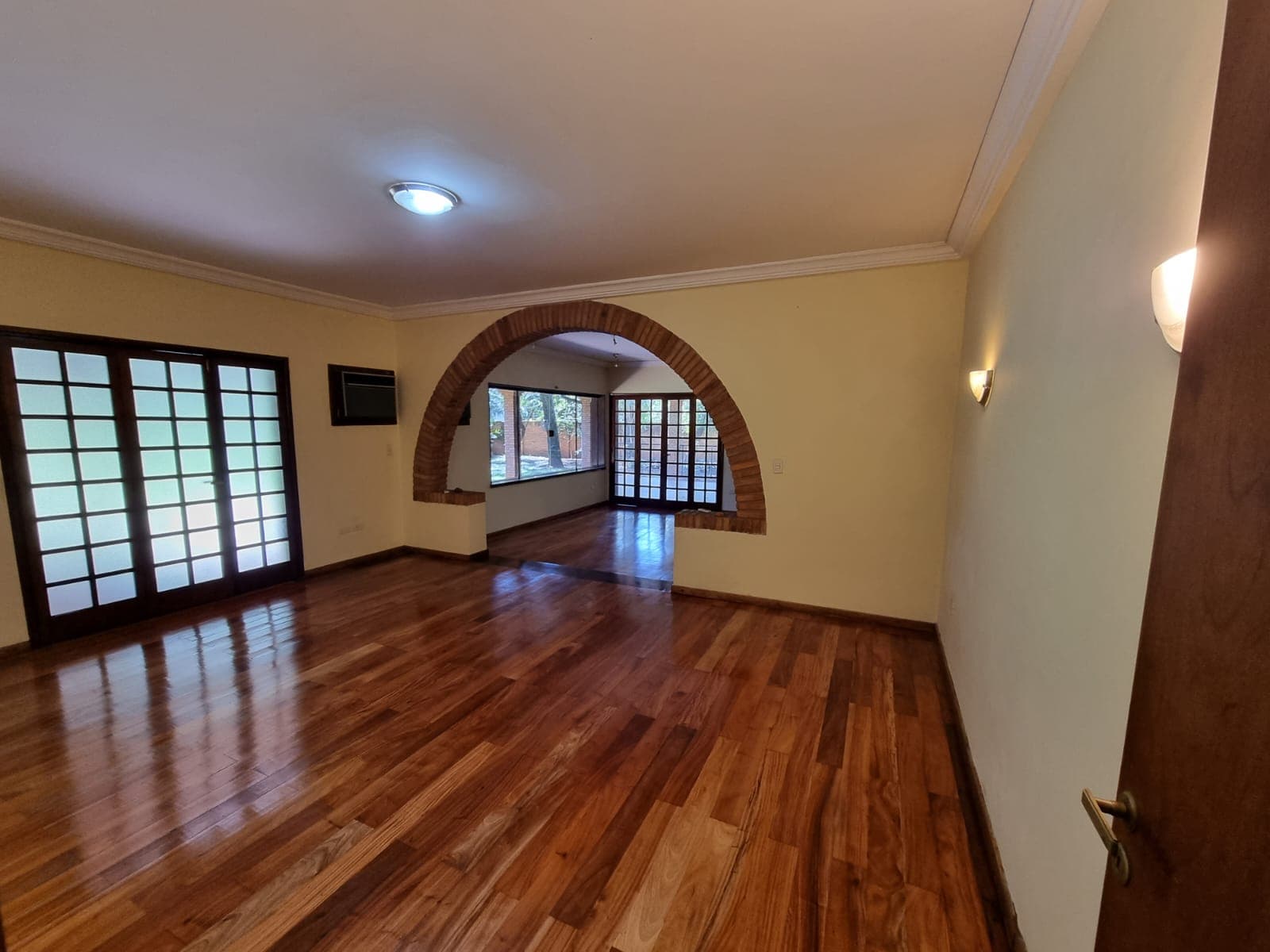 Casa residencial sobre avda.mcal.lopez, foto 3