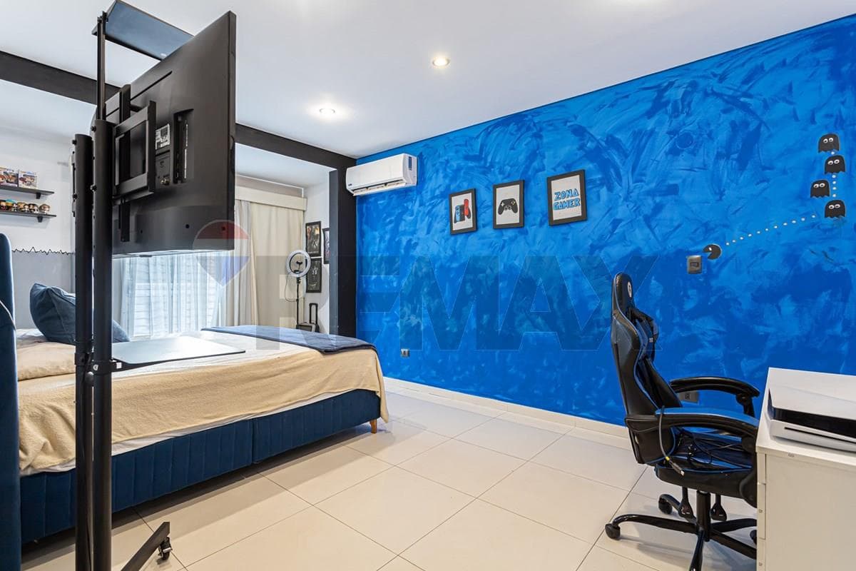 Imponente Residencia Familiar en Villa Aurelia - A 1 cuadra de Boggiani — foto 3