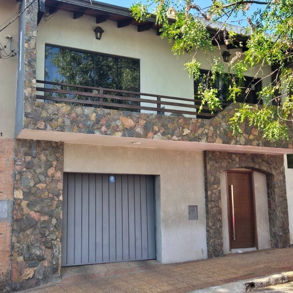 Vendo casa en barrio ciudad nueva