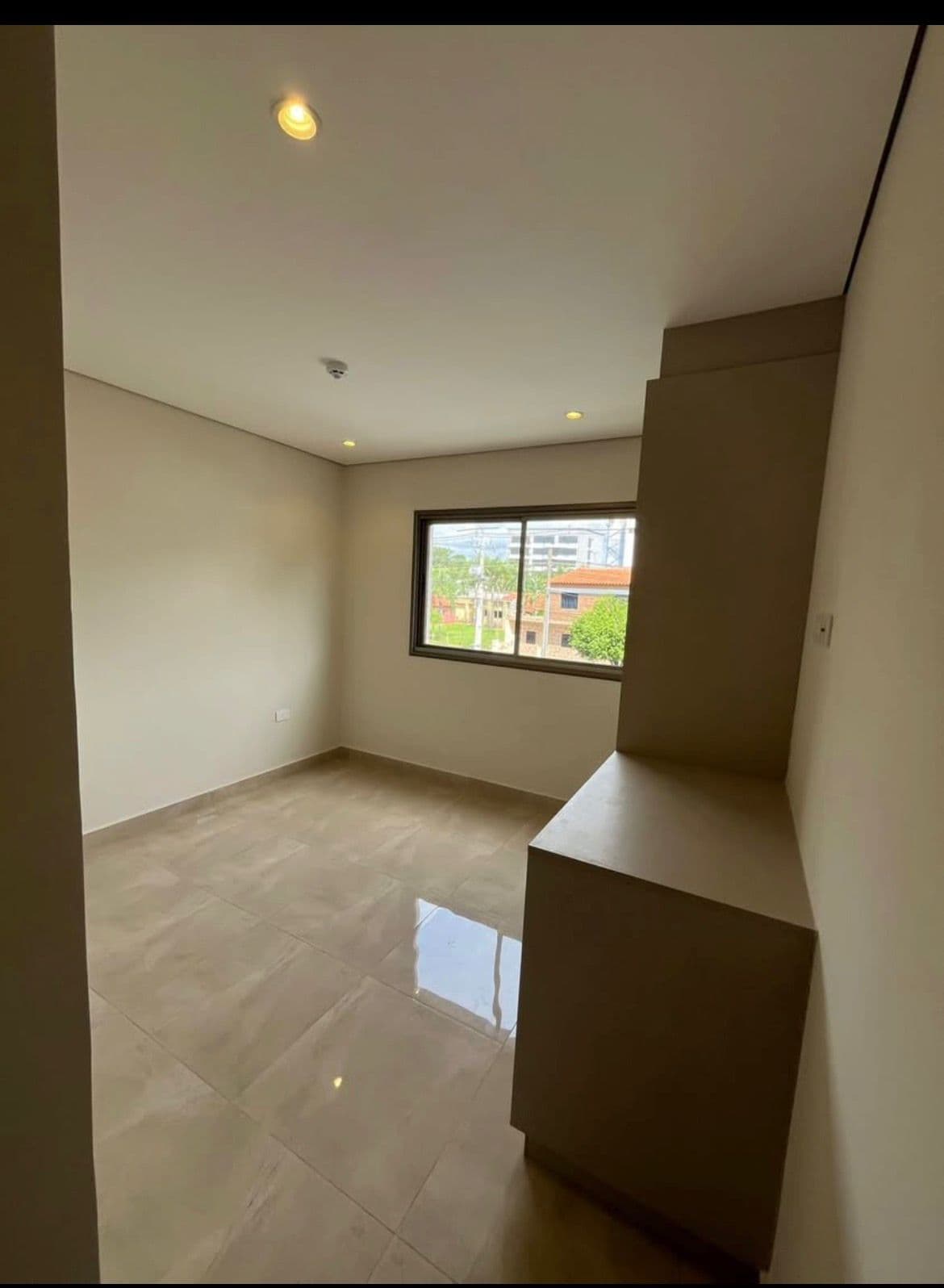 Departamento de dos dormitorios en el edificio burban Luque, foto 5