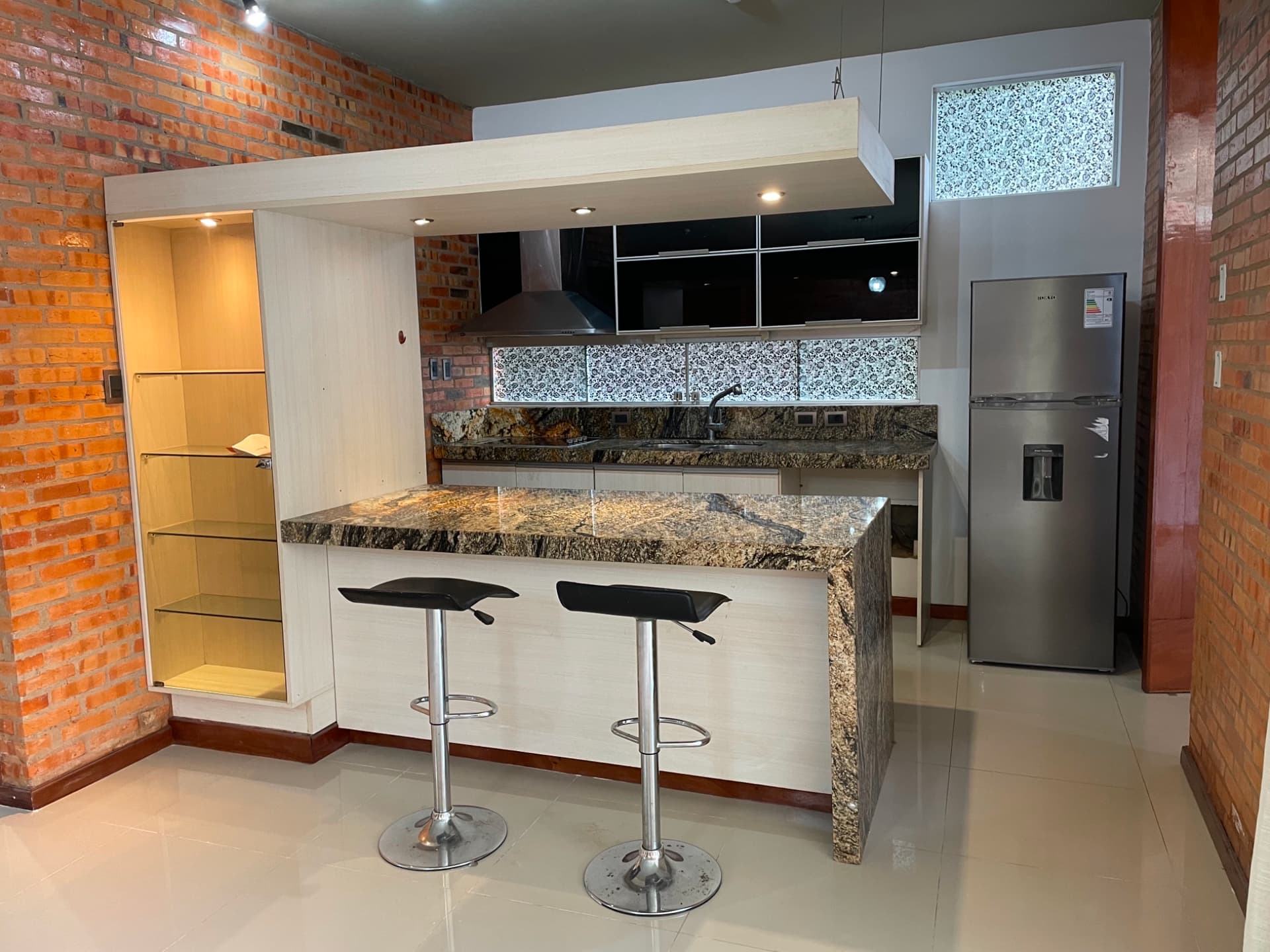 Moderno Duplex en Condominio. Zona Colegio del Sol, foto 4