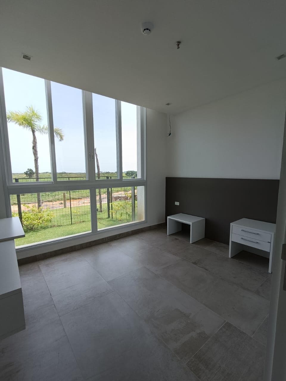 Departamento en Condominio, con vista al RIo. COD 037, foto 2