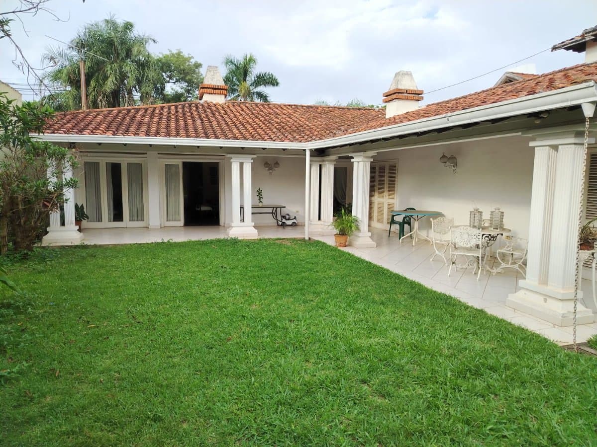 Casa en barrio mcal. Francisco solano lópez, foto 3