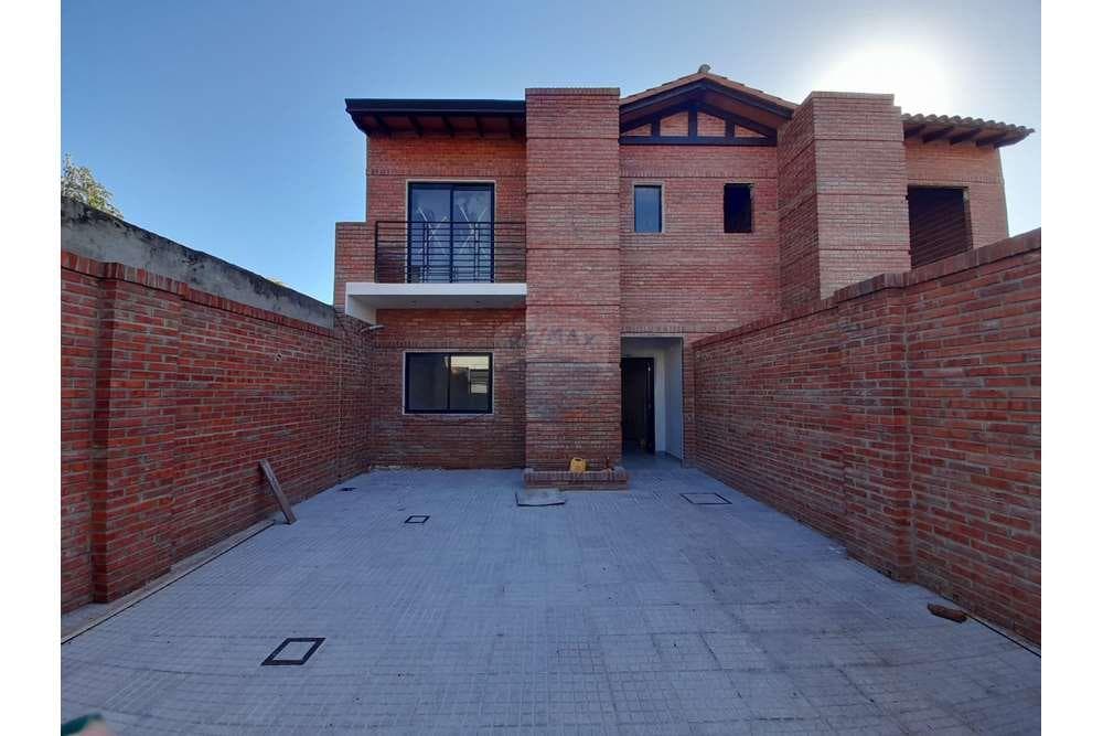 Dúplex a estrenar! En Venta. Isla Bogado Luque
