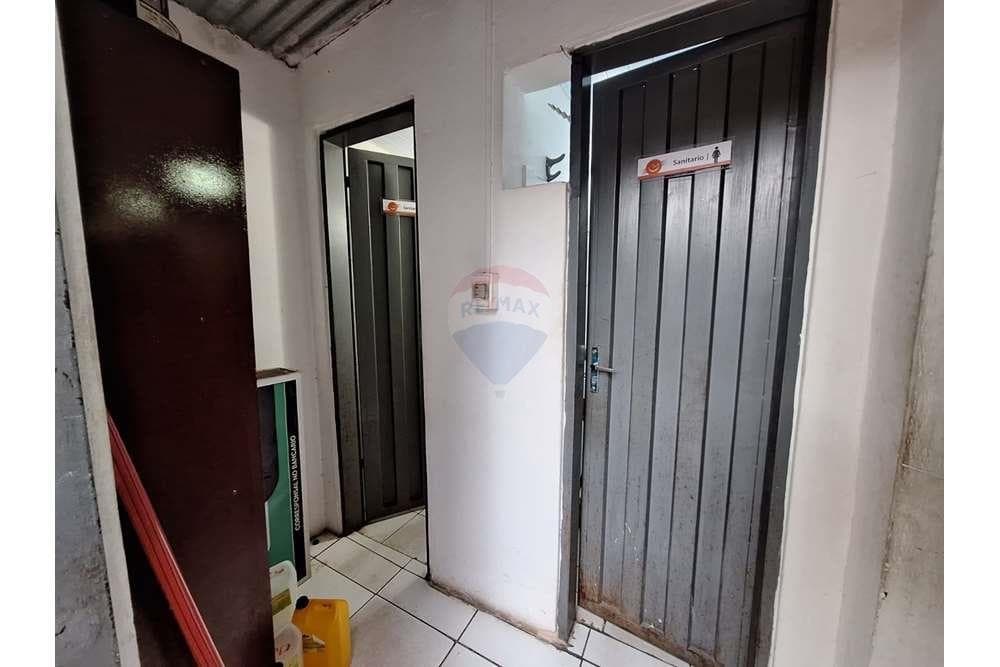 Local comercial a paso del club sportivo Luqueño, foto 4