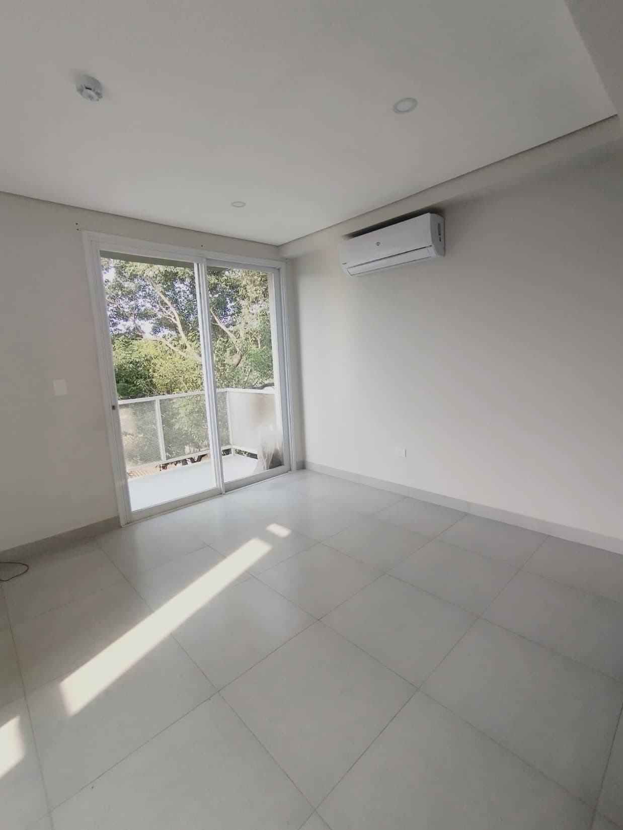En alquiler amplio departamento A ESTRENAR, foto 5
