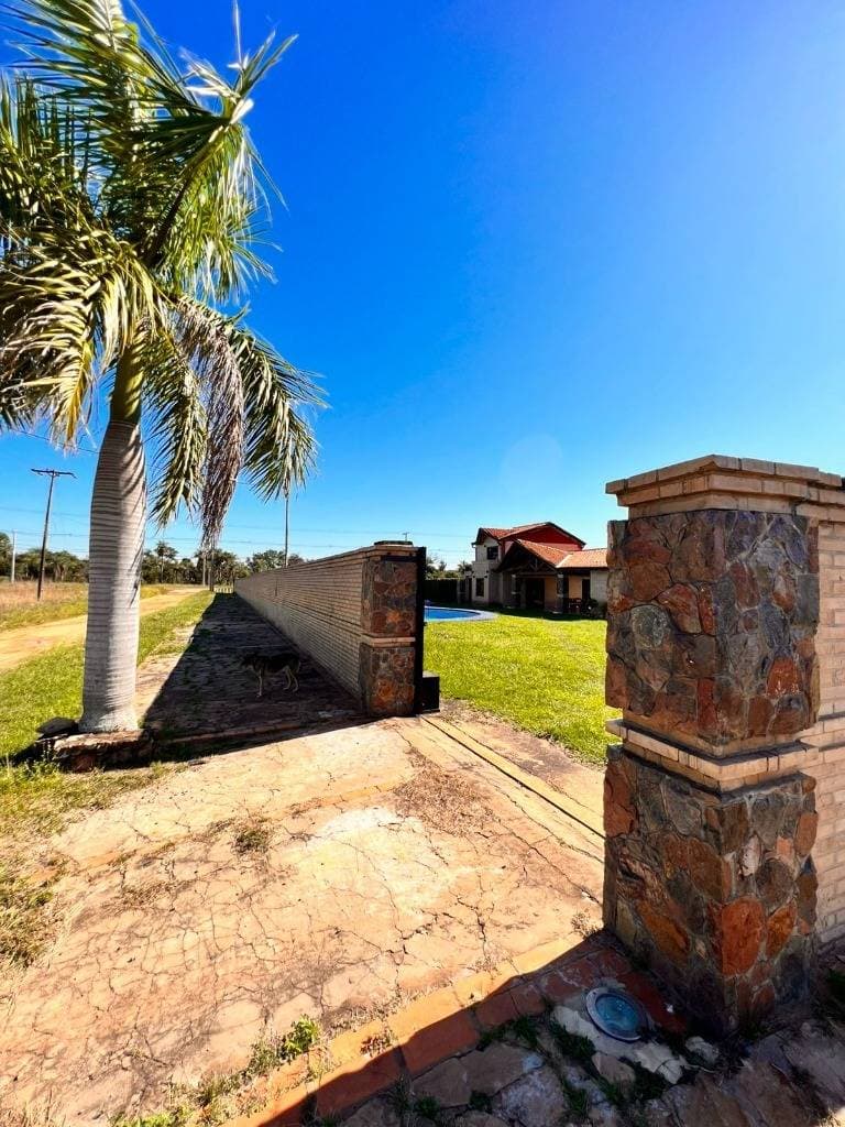 Vendo amplia propiedad en la urbanización el cortijo San Bernardino/ypacarai