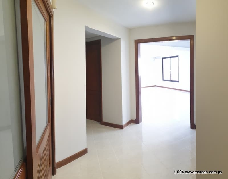Amplio Departamento 3 Suites - B° Las Mercedes Zona Ande (CóD. 1004) — foto 2