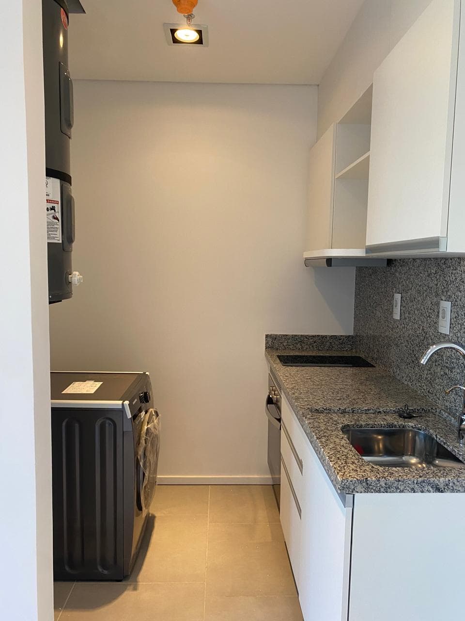 En Edificio Bernardino De 1 Dormitorio — foto 4