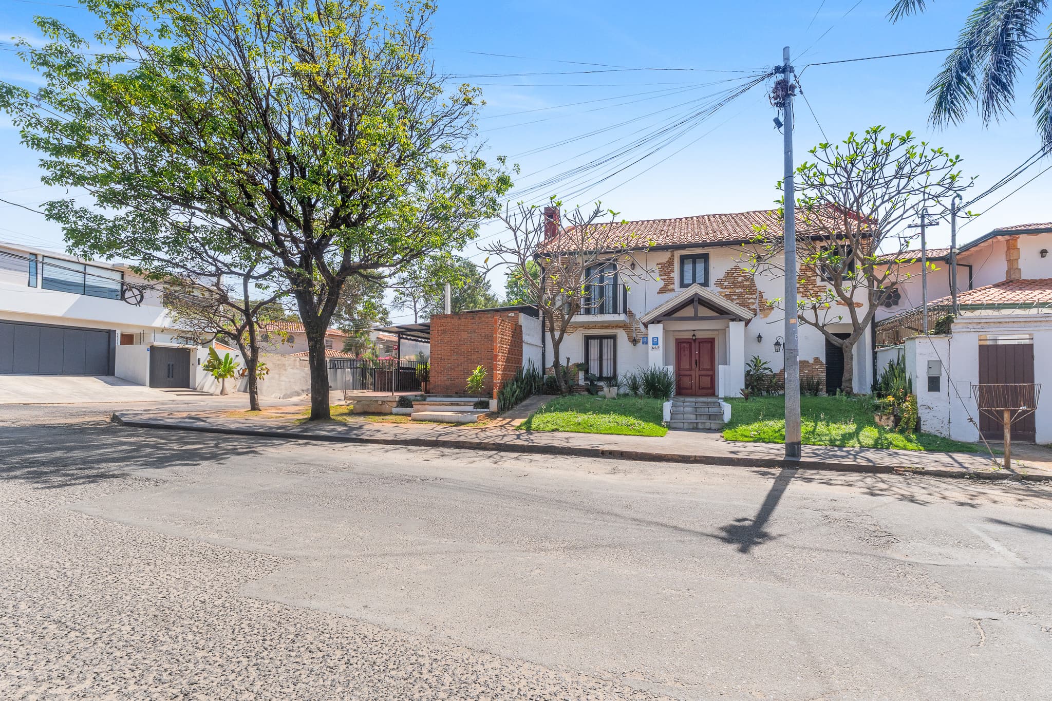 Residencia en Mburucuyá en VENTA