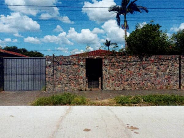En venta casa en Mariano Roque Alonso