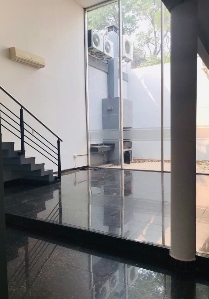 En alquíler hermosa residencia zona Los laureles para vivienda/ oficina — foto 4
