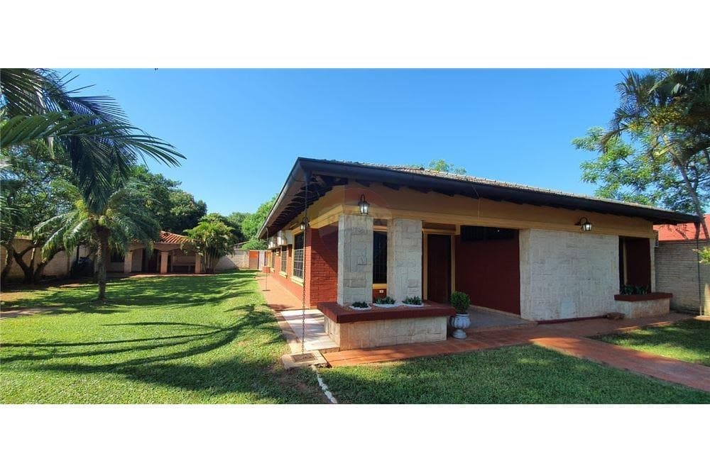 Vendo casa en Luque laurelty con piscina