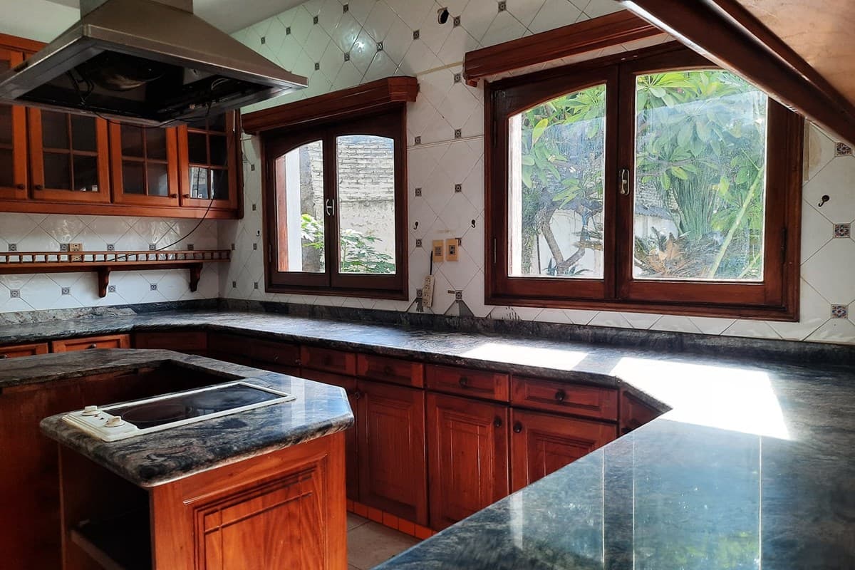 Casa-Alquiler-Tte Primero Cesar Hipólito Medina, Villa Aurelia, Asunción — foto 2