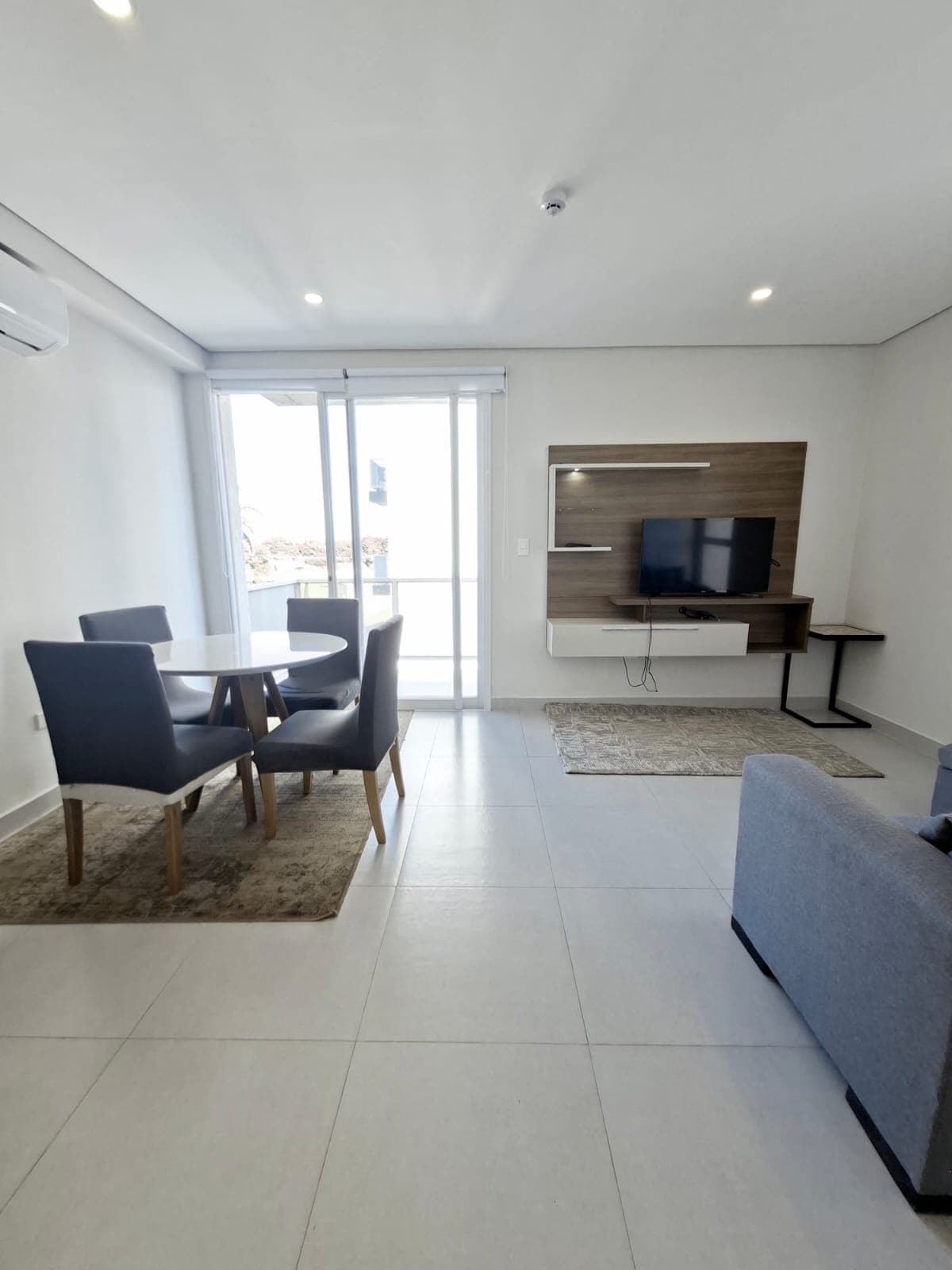 Departamento En Alquiler Amoblado, Zona La Costa Lynch, Fernando Zona Norte — foto 2