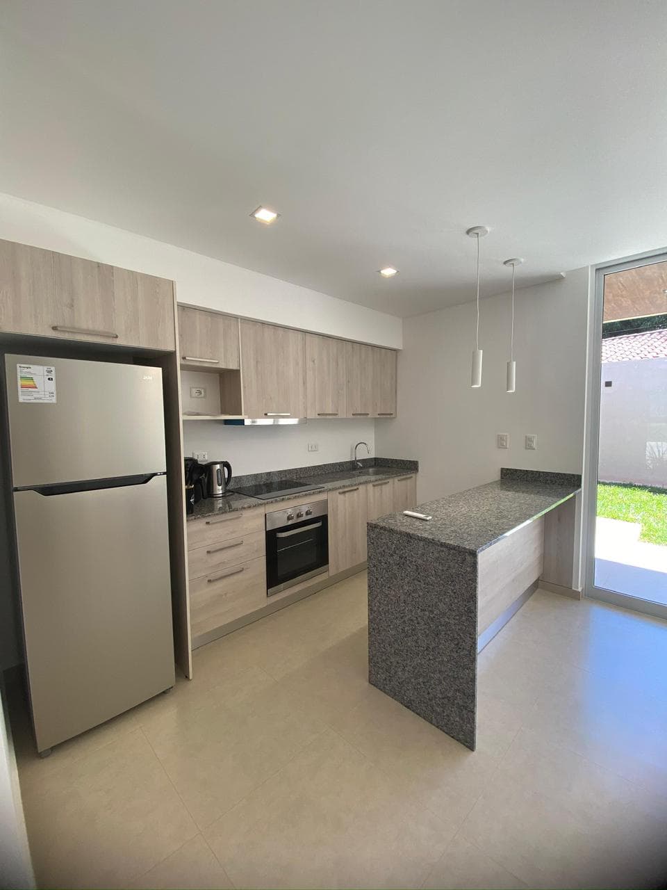 **alquilo dúplex amoblado de 3 dormitorios en Luque – barrio cerrado**, foto 5