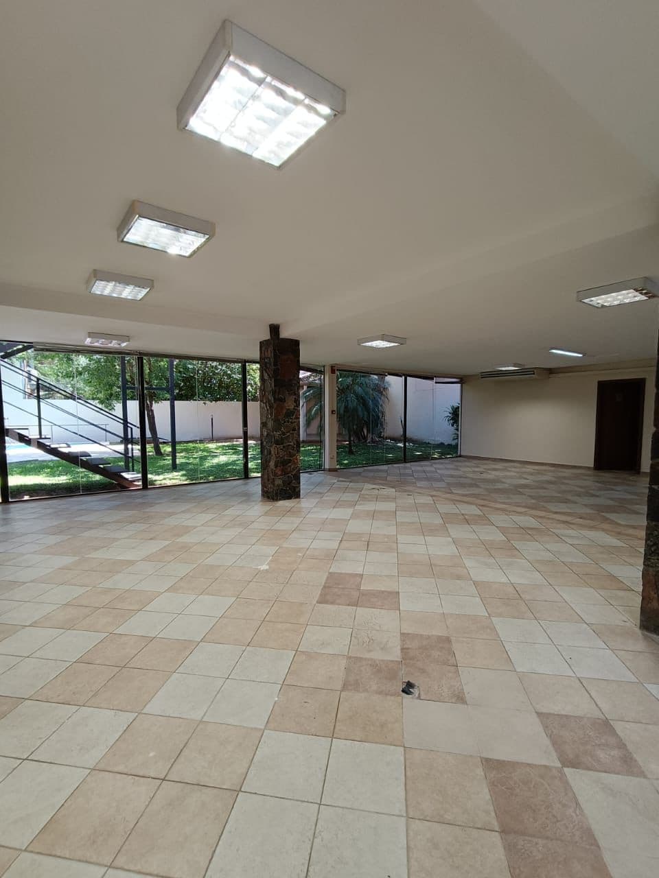 Amplia y Lujosa Propiedad Para Oficina o Local Comercial, foto 1