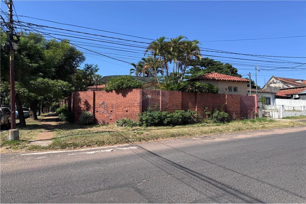 En Venta Terreno En Esquina En Ycua Sati