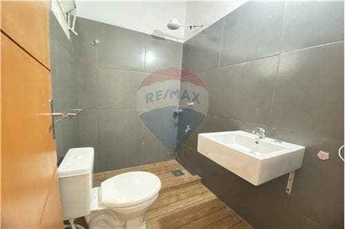 Casa en alquiler, central San Lorenzo, foto 5