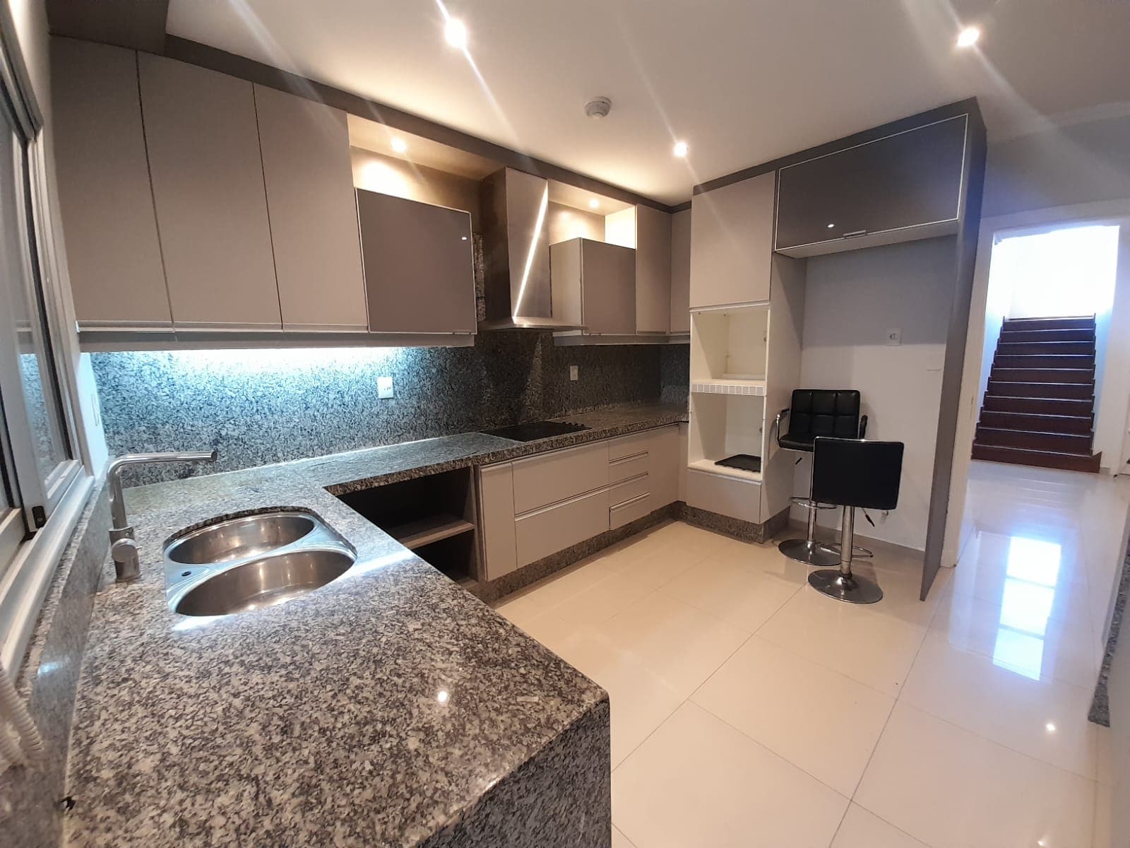 departamento de 4 habitaciones Amoblada y Equipada en Asunción, foto 5