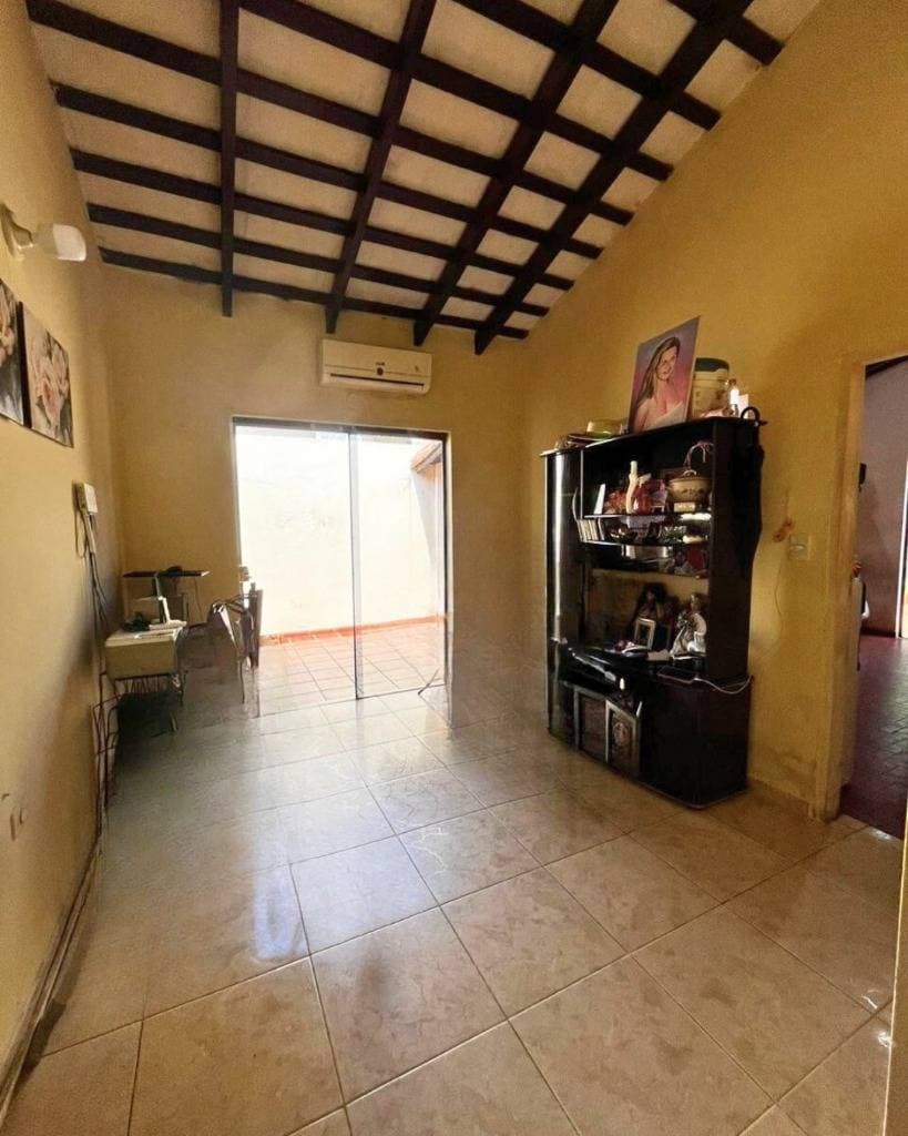 En venta Casa con 2 locales comerciales Barrio Mburucuyá, foto 4