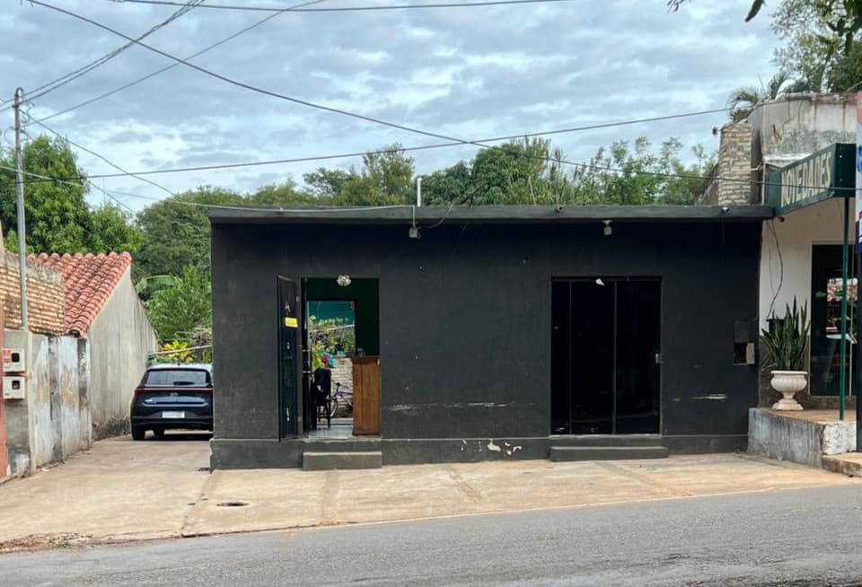 terreno con viviendas y salones en Caacupe Centro — foto 1