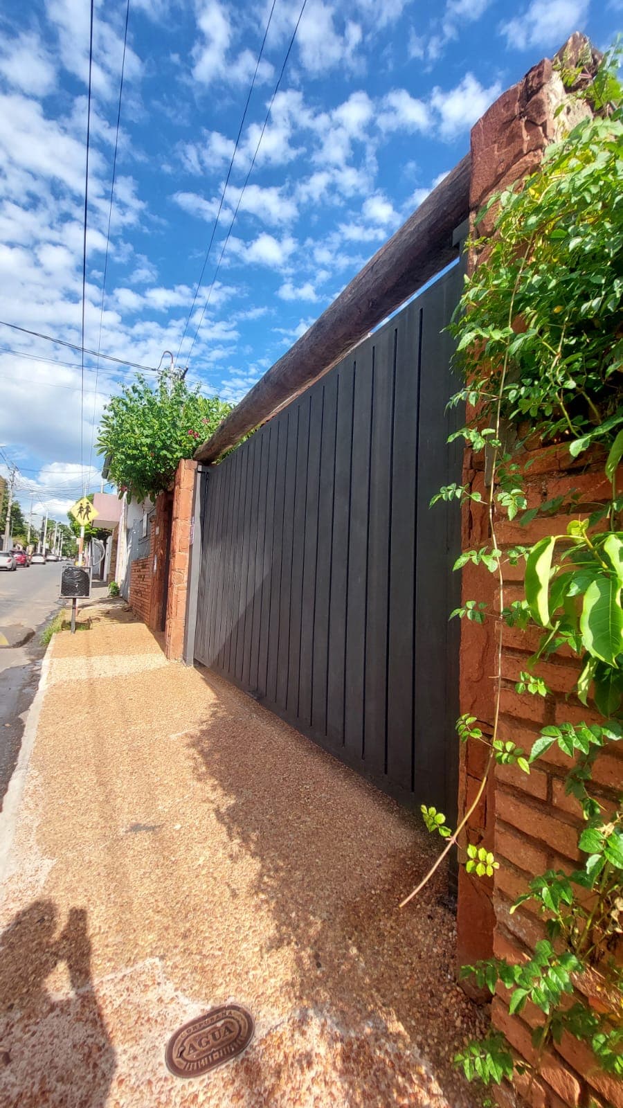 En Venta Casa toda en planta baja de sólida construcción - Carpinelli — foto 1
