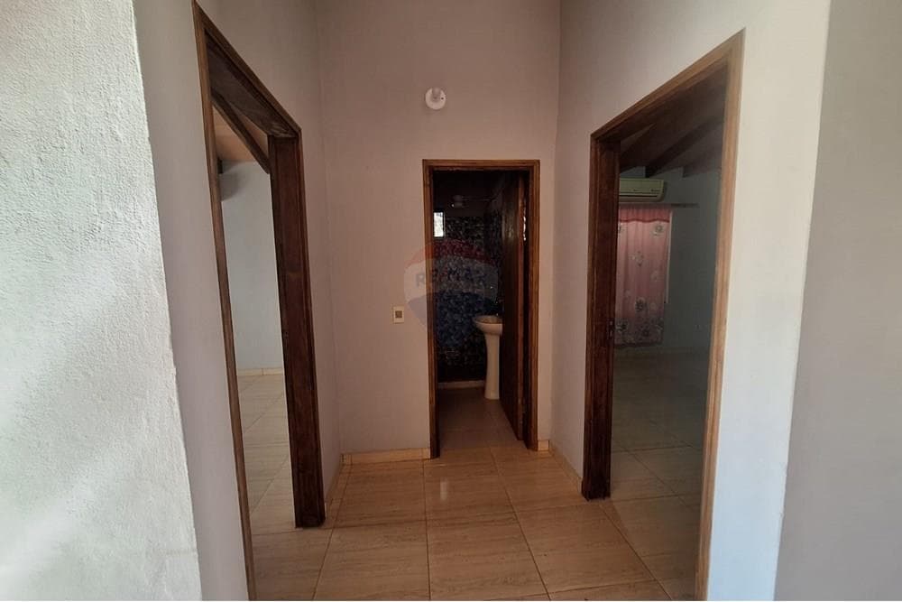 Casa en Venta – Ñemby, Barrio San Carlos, foto 5
