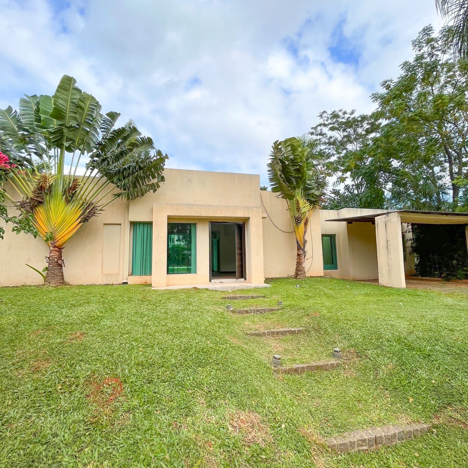 Hermosa casa en barrio cerrado - Luque, foto 2