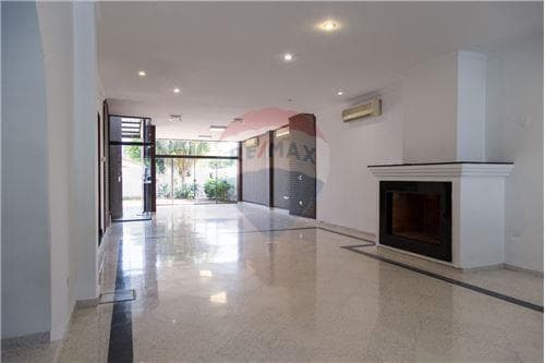Hermosa Casa de 5 habitaciones en Asunción Bº Herrera — foto 2