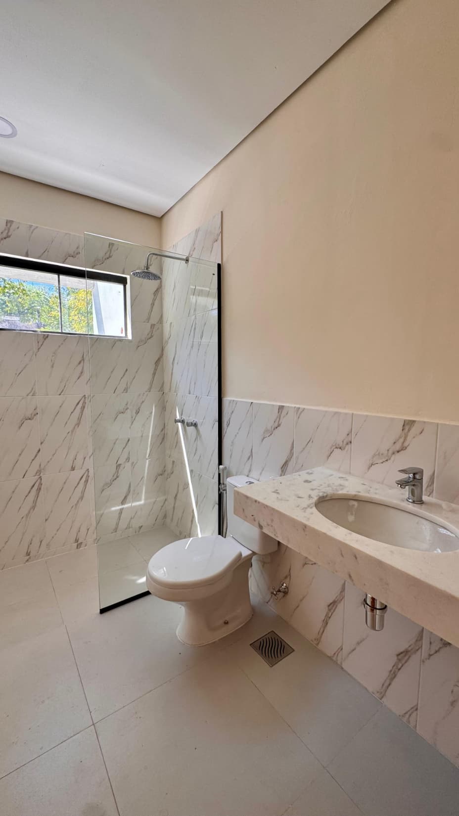 Amplios y luminosos duplex a estrenar a 1 cuadra de bruno guggiari, foto 5