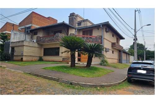 Vendo coqueta casa en Carmelitas