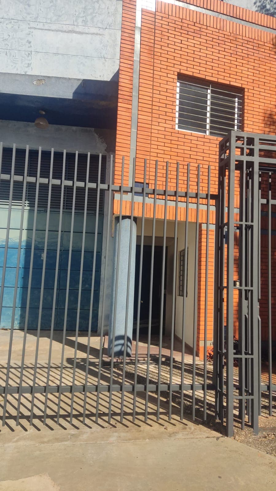 **tinglado y edificio comercial en alquiler – vista alegre** — foto 2