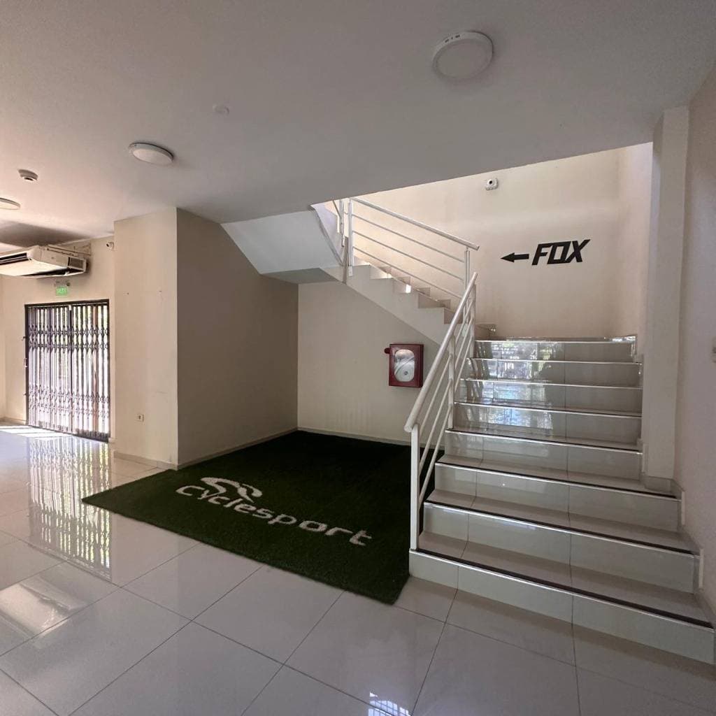 Importante propiedad comercial | barrio villa aurelia, foto 4