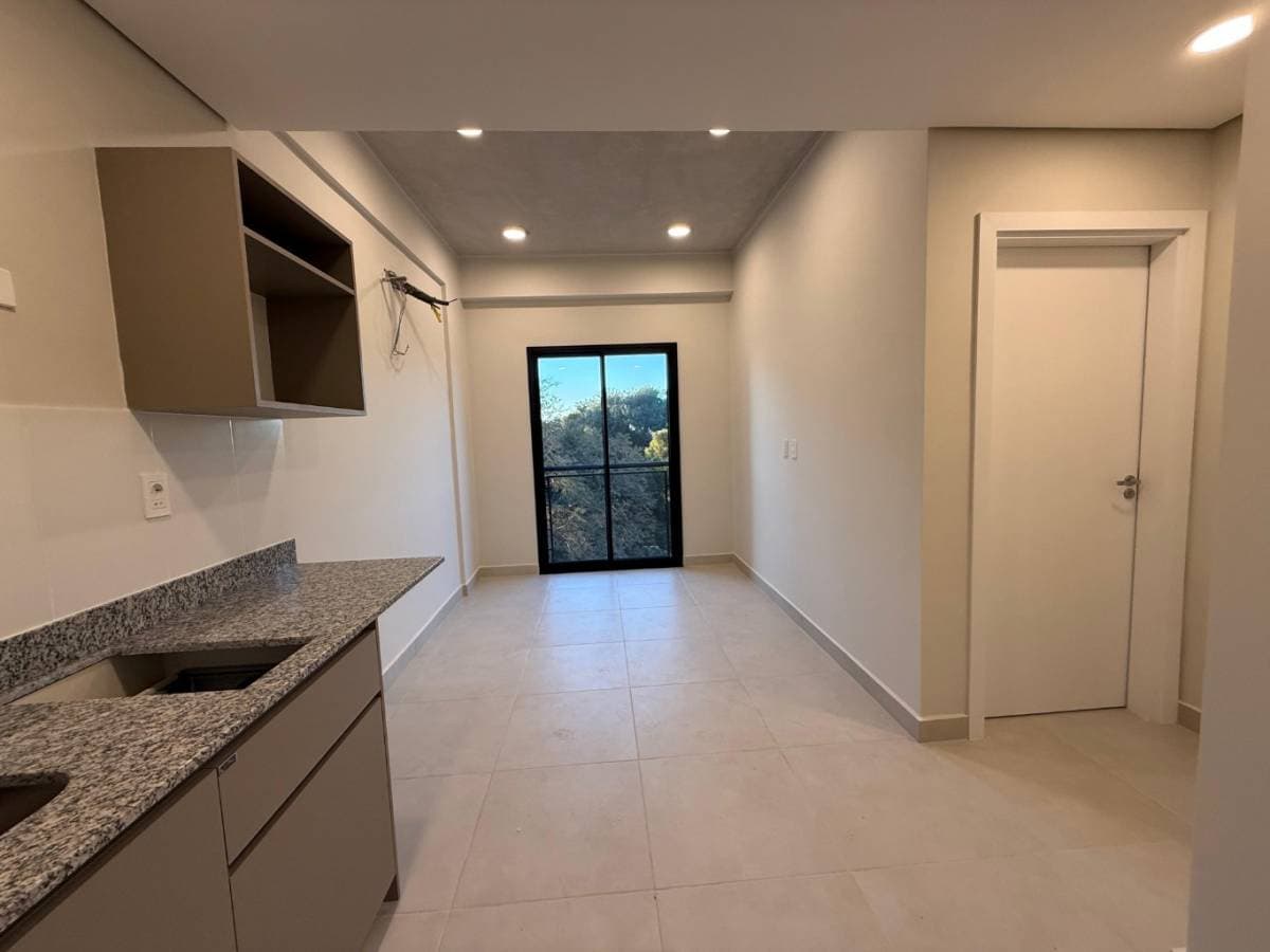 EN ALQUILER Dpto. de 1 habitación con cochera en ZUBA 8, foto 3