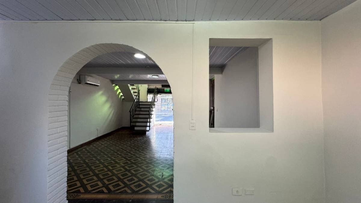 Local comercial con estilo histórico en alquiler – Centro de Asunción, foto 4