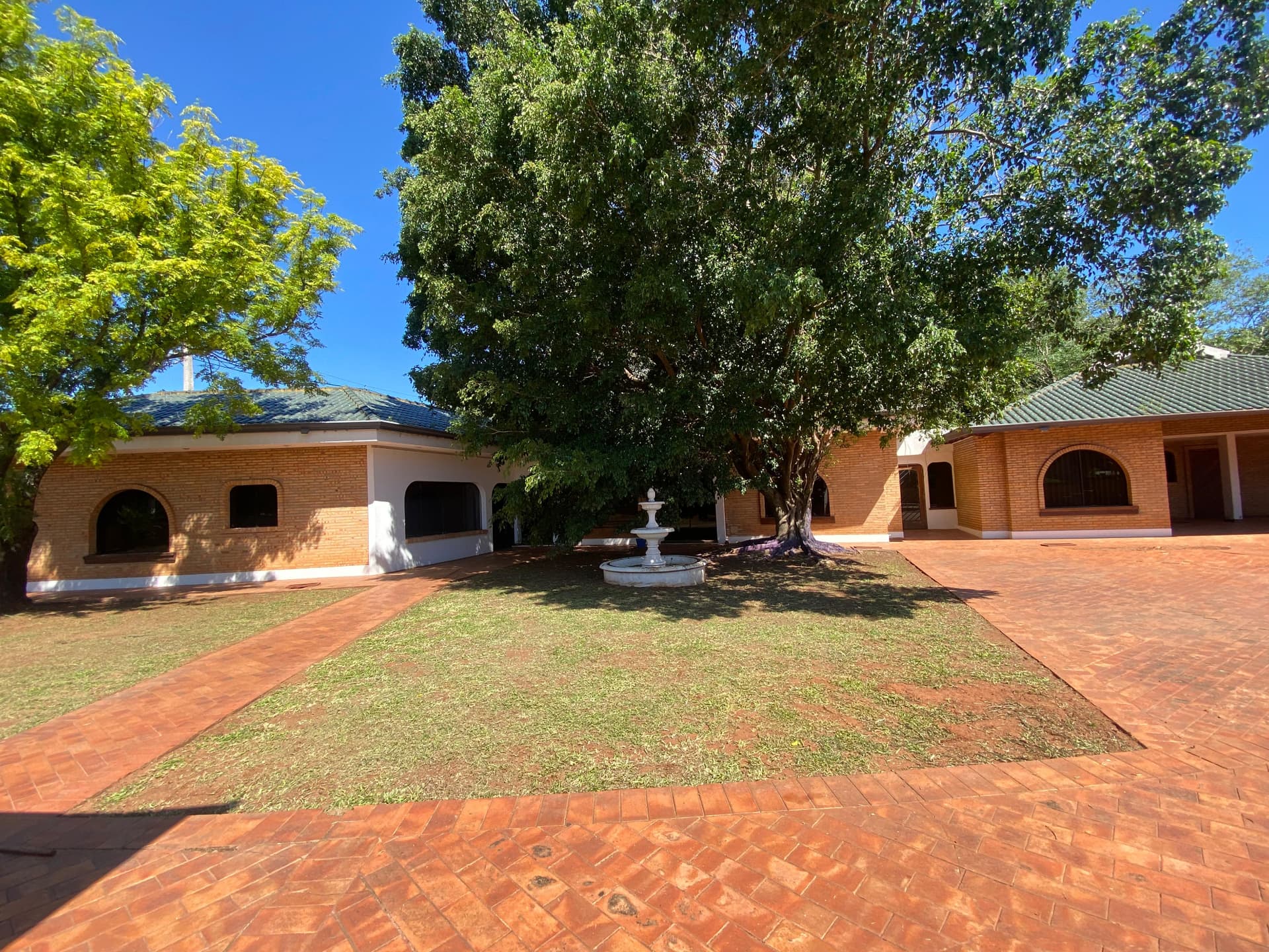 PRECIOSA CASA C/ PISCINA Fdo de la Mora – Zona Shopping Pinedo, foto 1