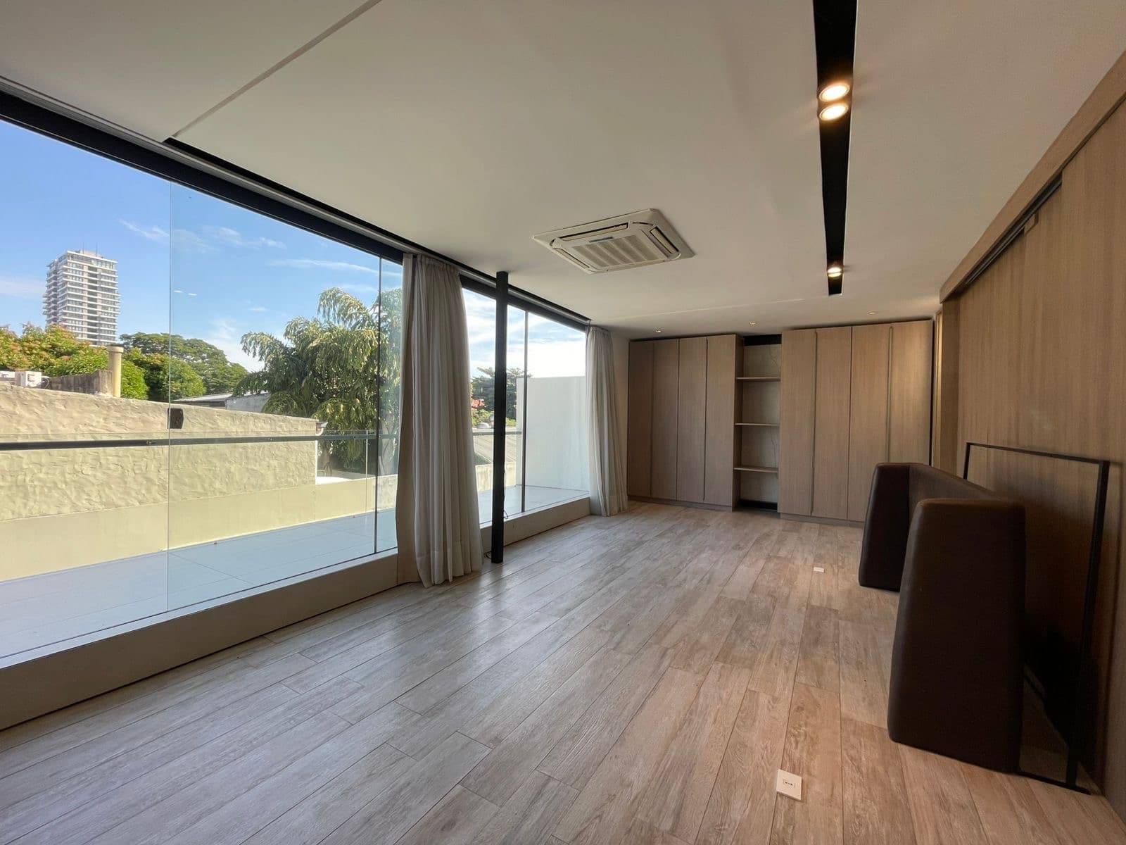 Barrio mburucuya, en alquiler, duplex de 3 dormitorios, foto 2