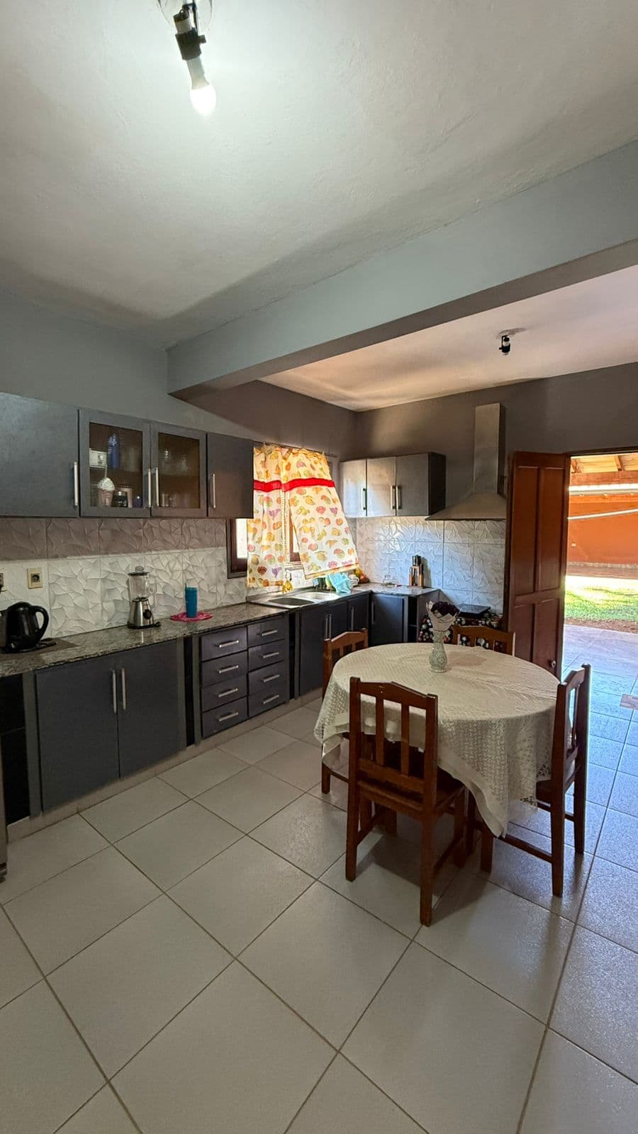 Casa en Lambaré barrio san antonio — foto 2