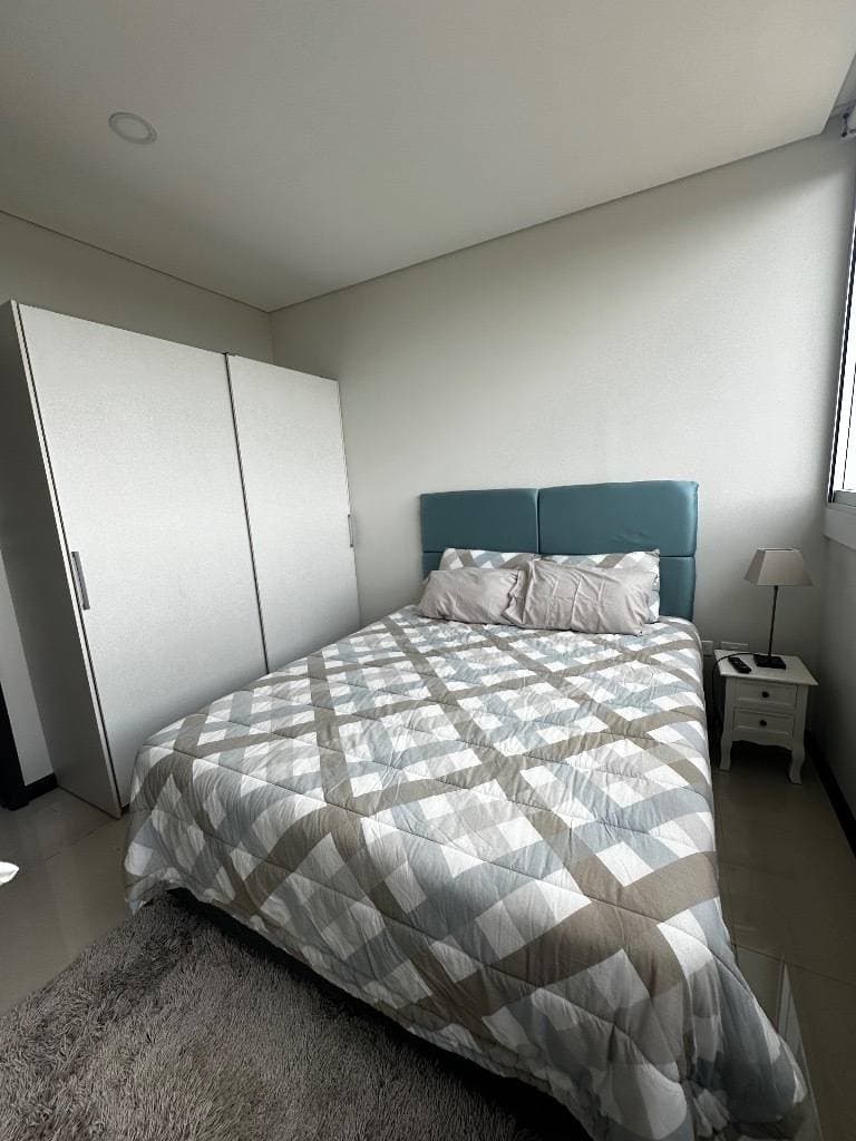 Departamento amoblado en edificio miami Villa Morra, foto 5