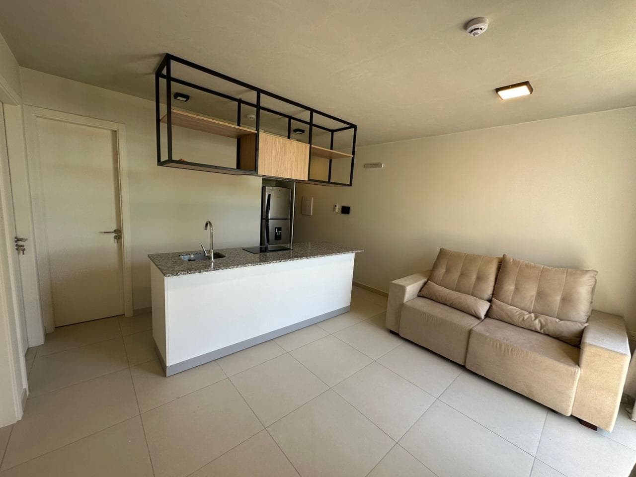 Alquilo Dpto Semi Amoblado De 2 Habitaciones. - Luque